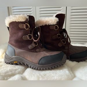 UGG AUSTRALIAN OSTRANDER BOOT